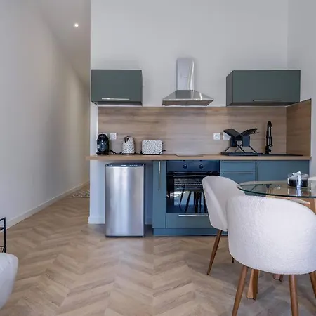 Apartment La D'orbigny En Hyper Centre