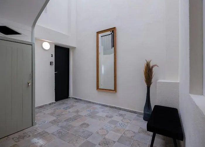 La D'orbigny En Hyper Centre Ла-Рошель