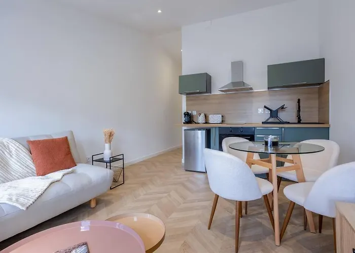 La D'orbigny En Hyper Centre * Ла-Рошель